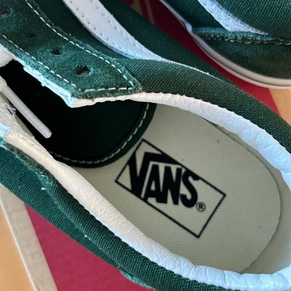 Vans youth size 4.0 forest green suede sneakers. - Picture 2 of 5